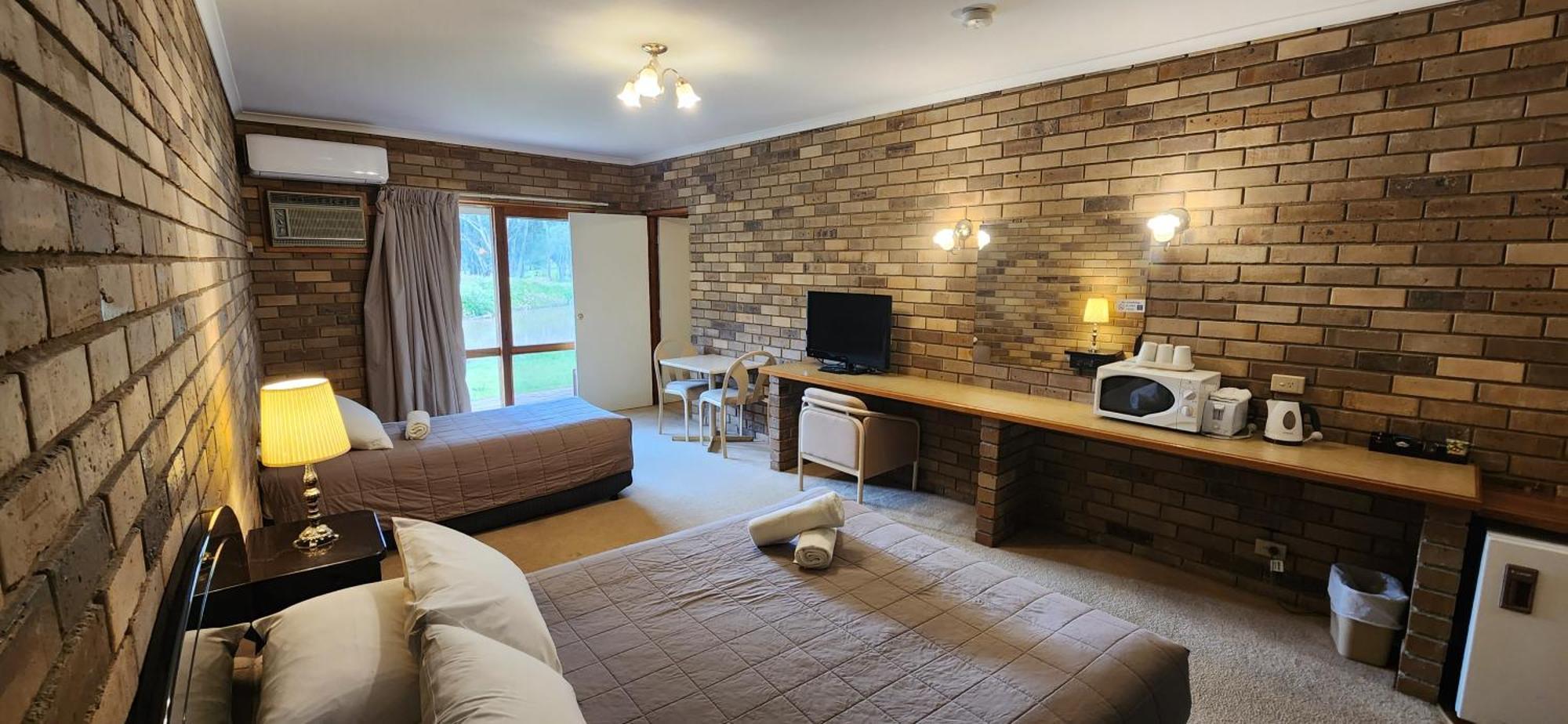 Magdala Motor Lodge & Lakeside Restaurant Stawell Dış mekan fotoğraf