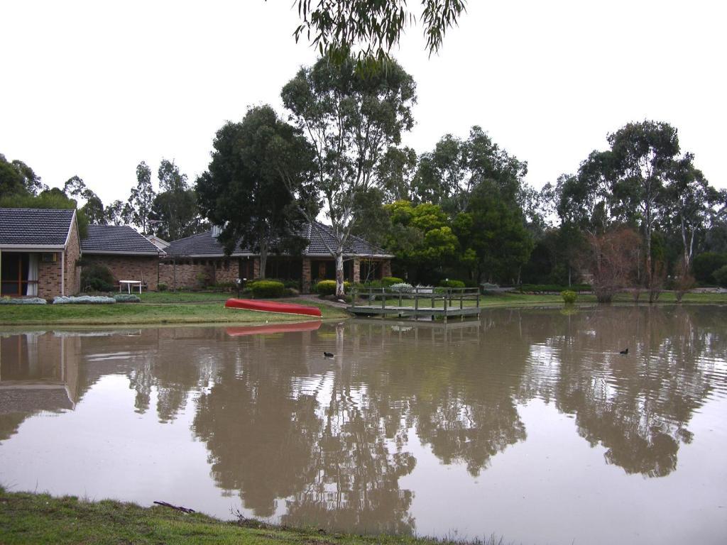 Magdala Motor Lodge & Lakeside Restaurant Stawell Dış mekan fotoğraf