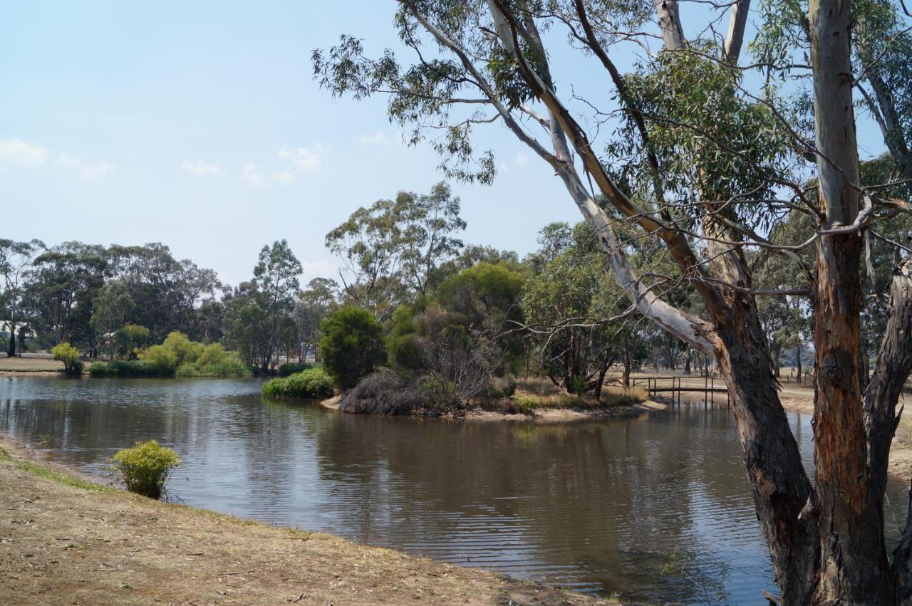 Magdala Motor Lodge & Lakeside Restaurant Stawell Dış mekan fotoğraf