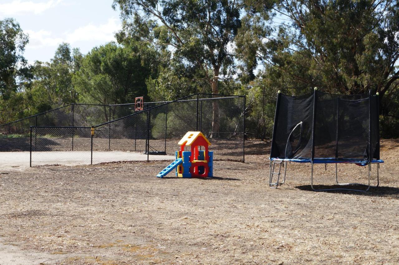 Magdala Motor Lodge & Lakeside Restaurant Stawell Dış mekan fotoğraf